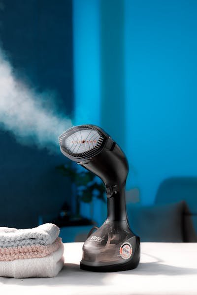 Meilleur défroisseur vapeur : guide 2025 pour choisir le meilleur modèle